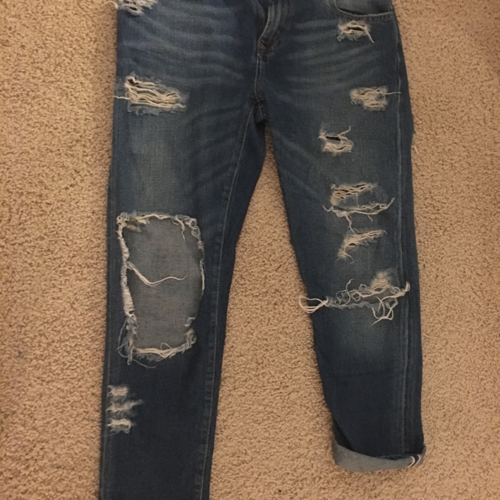 A &F destroyed boyfriend Jean - Picture 3 of 6